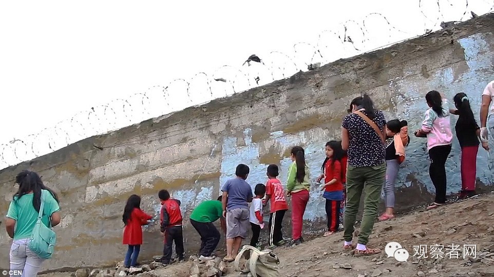 长城一般的秘鲁高墙 分割的是“贫富”-少年中国评论